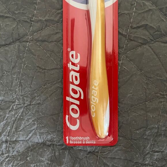 NEW Colgate Wave Gum Comfort Toothbrush Soft Compact Head Orange - Lot 12/13/23 - Picture 3 of 6